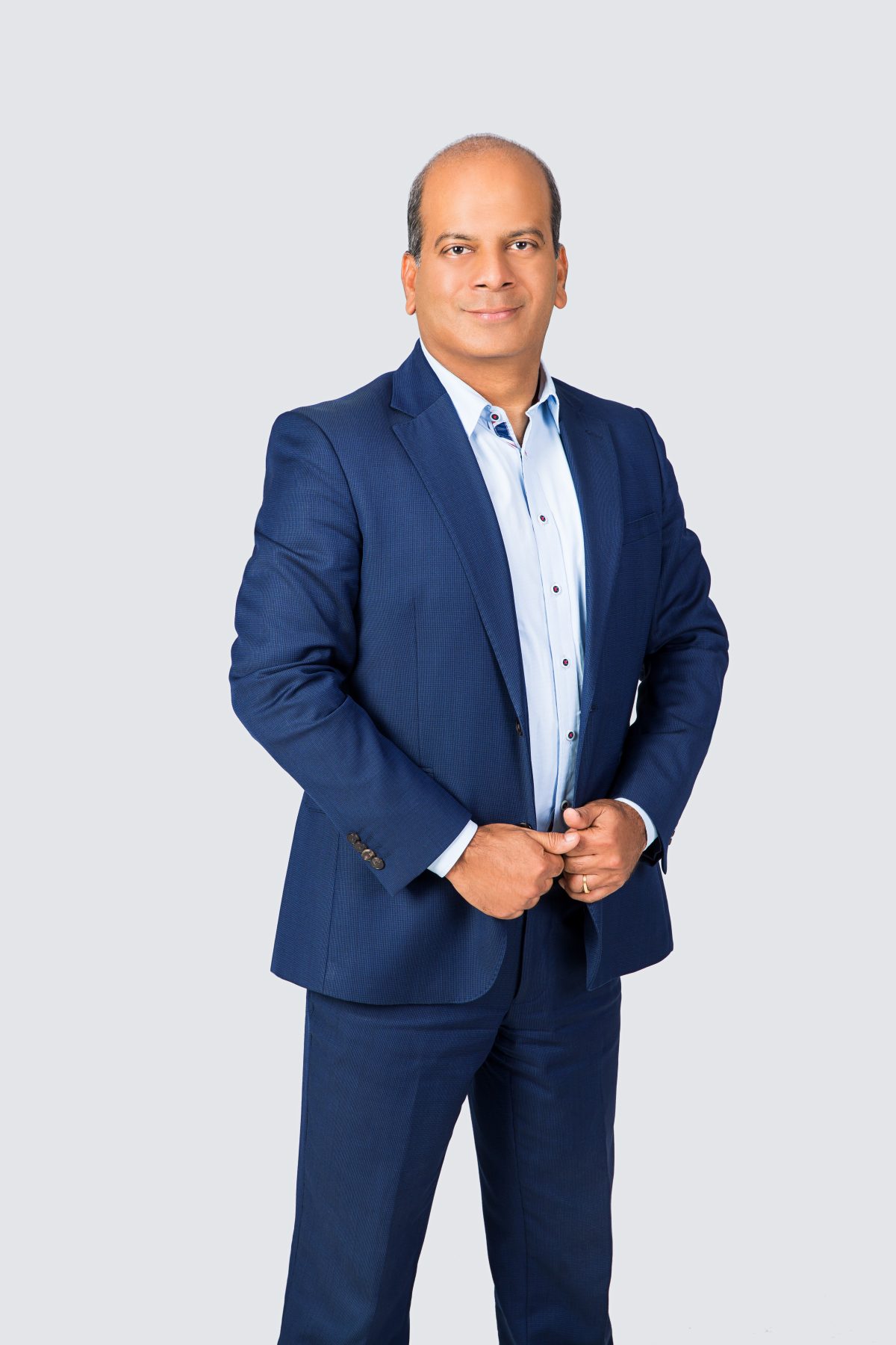 Universal Voltas