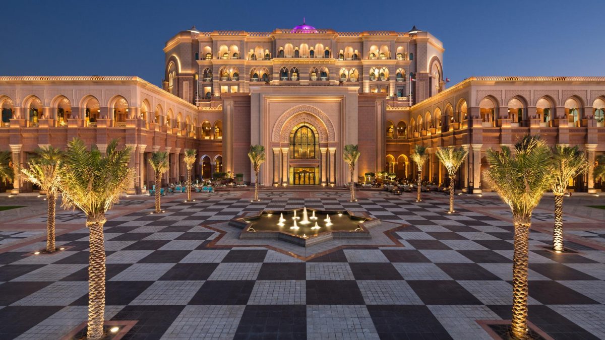 Emirates Palace to be managed by Mandarin Oriental Hotel Group