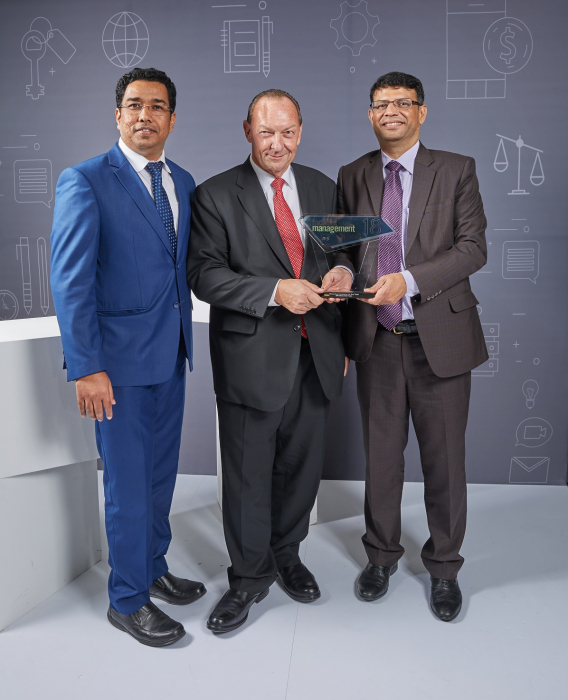 Berkeley Services Sweeps Its Way To Cleaning Award Fm Awards Soft Services Fm Middle East